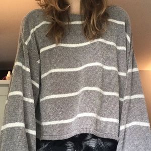 AMERICAN EAGLE GREY STRIPED SWEATER